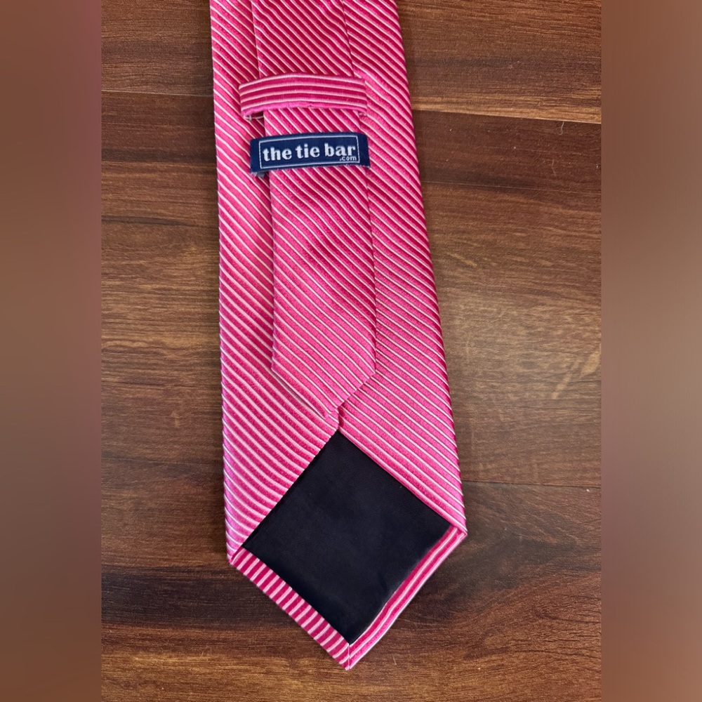 The TIE BAR 100% Silk Pink with White Pinstripes Handmade Necktie - Picture 4 of 10